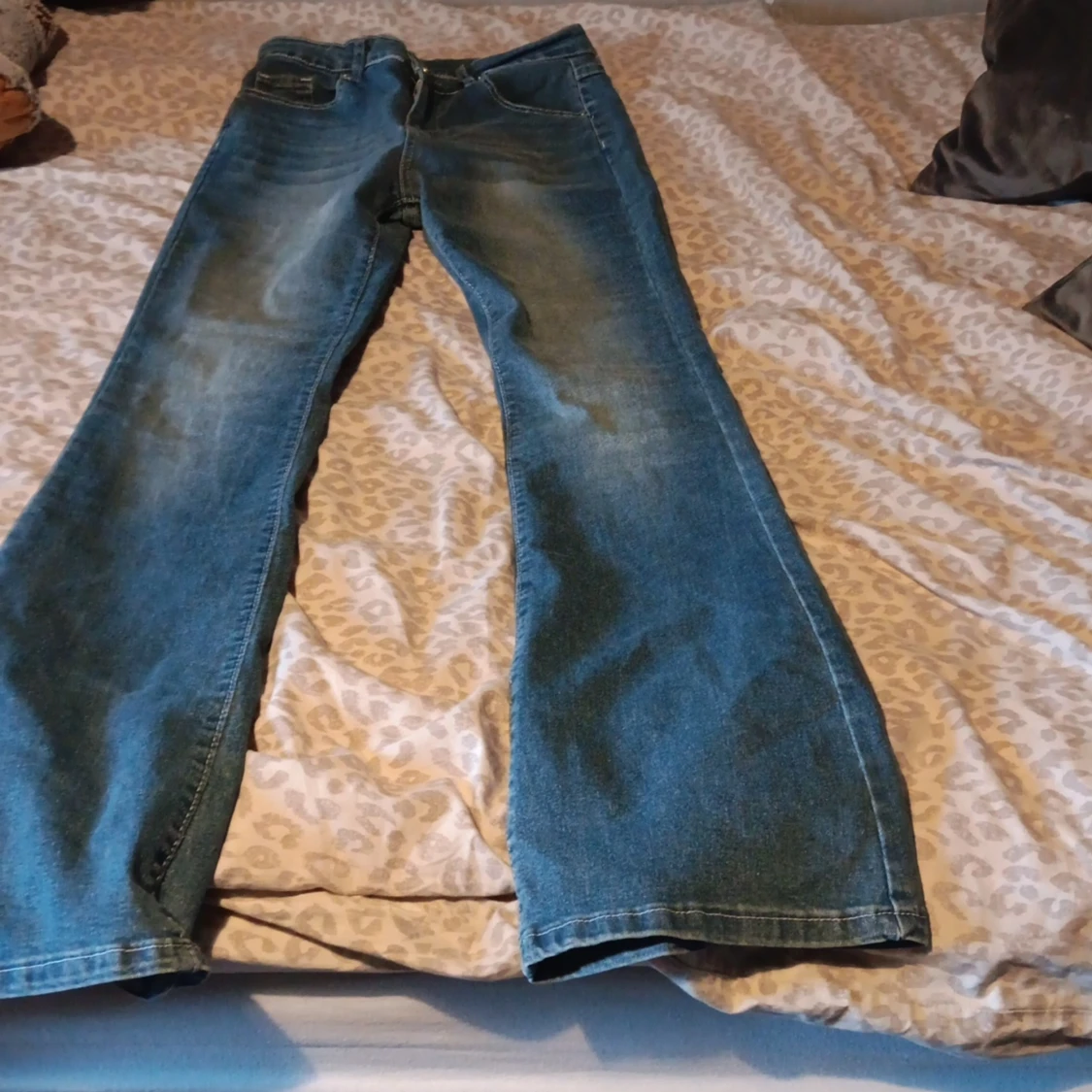 Utsvängda byxor - 91