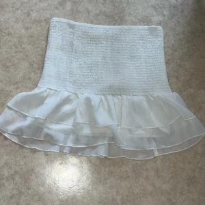 Vit kjol - Söt vit kjol till sommaren!