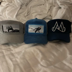 Velvet Kepsar - Säljer nu 3 st velvet kepsar! 2 st frpn Maggiore men också 1 från Onecap! Kvaliten är super! Går att få paketpris för alla 3