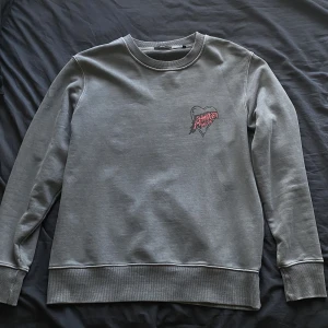 NEUW tröja - Använd 2 gånger, inköpt för cirka 1000kr