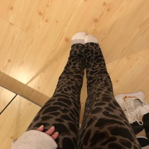 Mönstrade tygbyxor - Skriv om intresserad ⚜️