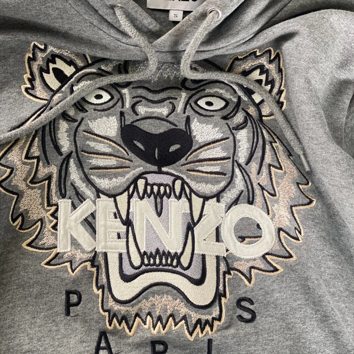 Grå Kenzo hoodie - 91