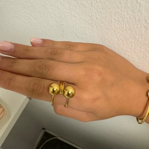 Rostfri ring💞💞 - En rostfri ring💞💞skulle gissa att storleken är 18mm💞