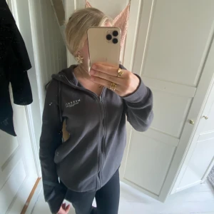 Mckenzie tröja  - Byxor finns även i samma färg om någon är intresserad💗