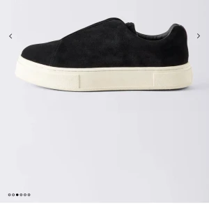 Eytys doja  - Jätte fina skor som jag älskar med dom passade inte mig. Strl 38 🩷 använda två gånger🩷så dom är som nya.