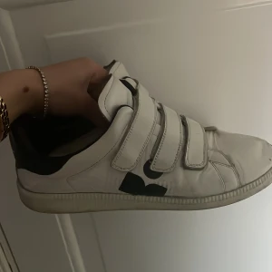 Isabel Marant skor!! - Så fina skor som är perfekta till våren och sommaren!!🎀🌸skriv för fler bilder, lite slitna där framme⭐️