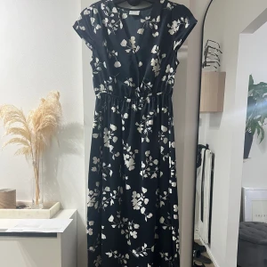 Långklänning från vila  - Aldrig använd 