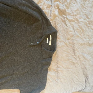 Zara Cashmere piké  - Säljer min zara piké som är 100% kashmir.