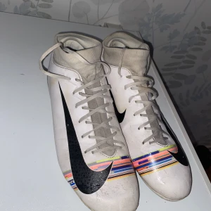 Nike fotbollsskor  - I bra skick.