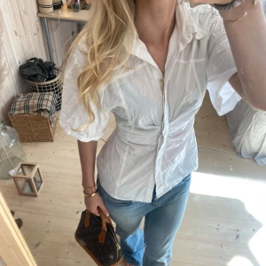 Skjorta  - SUPER snygg figursydd!