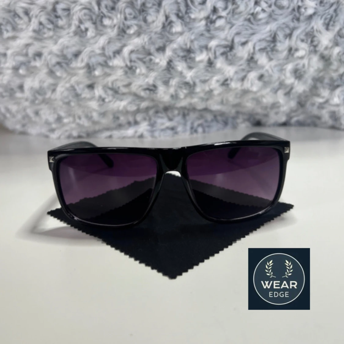 Svarta Solglasögon #2