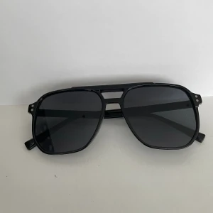 Grisch Glasögon - Hej säljer mina feta glasögon till ett bra pris hör av er om ni har frågor eller funderingar 