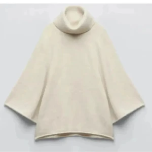 Trendig zara kofta  - Stickad kofta med trekvartslånga armar, i ett bra skick! Skriv vid frågor eller fler bilder 