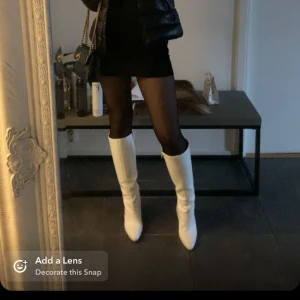 Nelly Boots - Säljer för jag inte använder dessa, använda en gång!