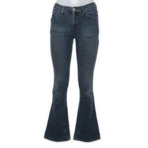 Miss sixty jeans i super skick, storlek 27/XS o lågmidjade. Köpta på sellpy för 600kr. Dm för fler bilder eller frågor❤️
