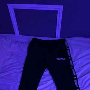 Hoodrich Byxor - Hoodrich Byxor i bra skick!! Fraktar ENDAST!!