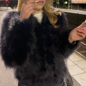 Pälsjacka - Världens snyggaste pälsjacka, bara använd fåtal gånger