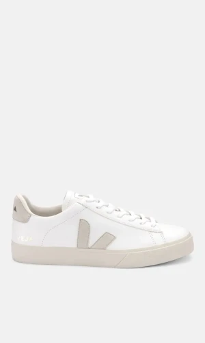 Veja sneakers - Helt nya, storlek 36 Köpt på junkyard för 1699 kr