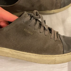 Arigato skor - Säljer mina gamla arigato skor som är ganska använda, men går fortfarande! Skriv vid funderingar!