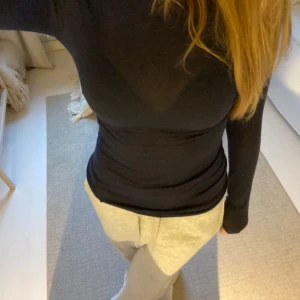 Intimissimi tröja - Mörkblå intimissimi tröja som ej kommer till användning längre💗 Strl S men sitter perfekt på mig som vanligtvis har xs💗 Nypris 559kr💗