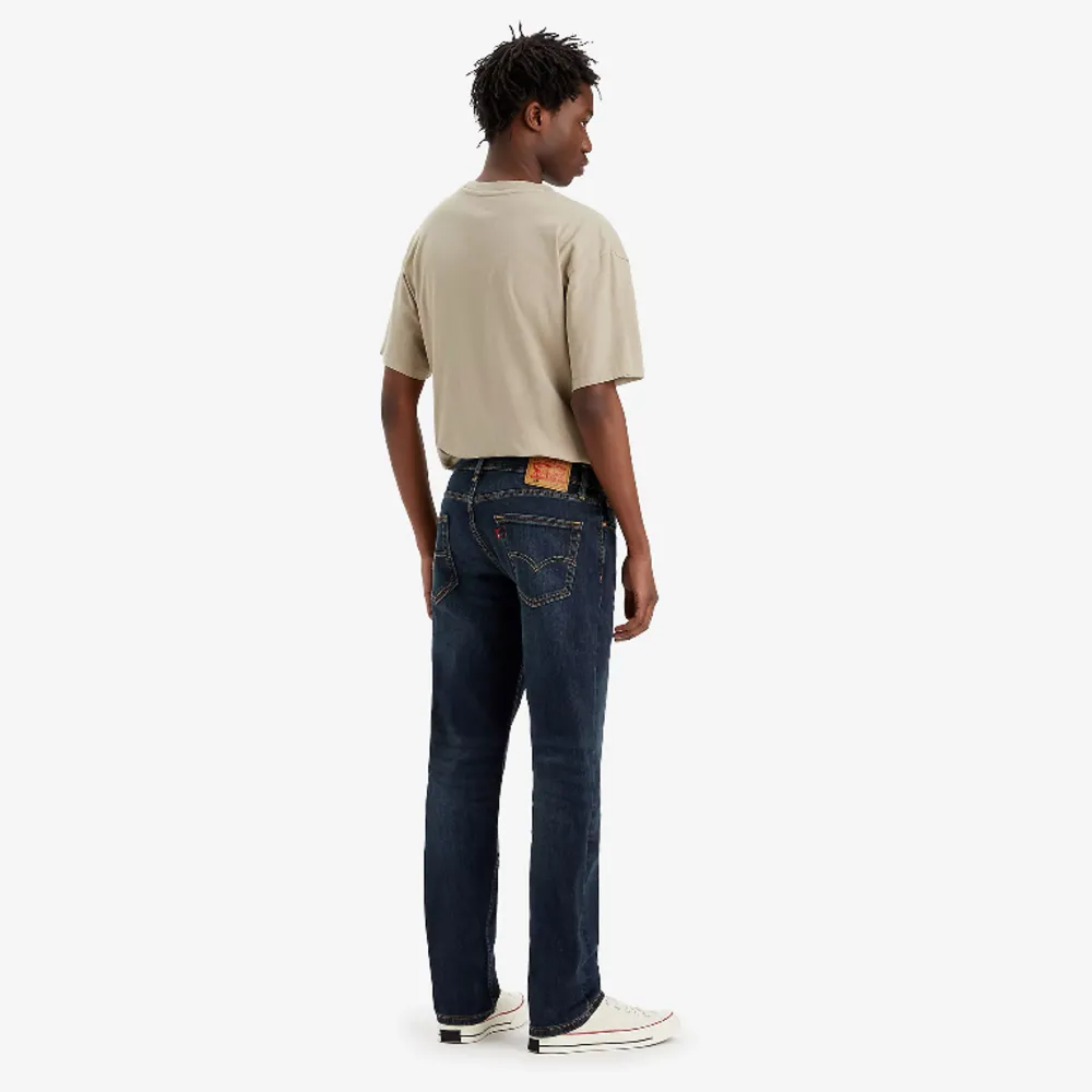 Nästa helt nya Levi’s jeans i modellen 511, mörkblå. Storlek 32/30. Jeans & Byxor.