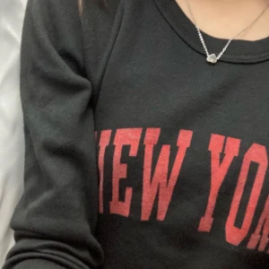 BRANDY MELVILLE TOP - Helt ny Brandy Melville tröja, pris går att diskuteras!!❤️