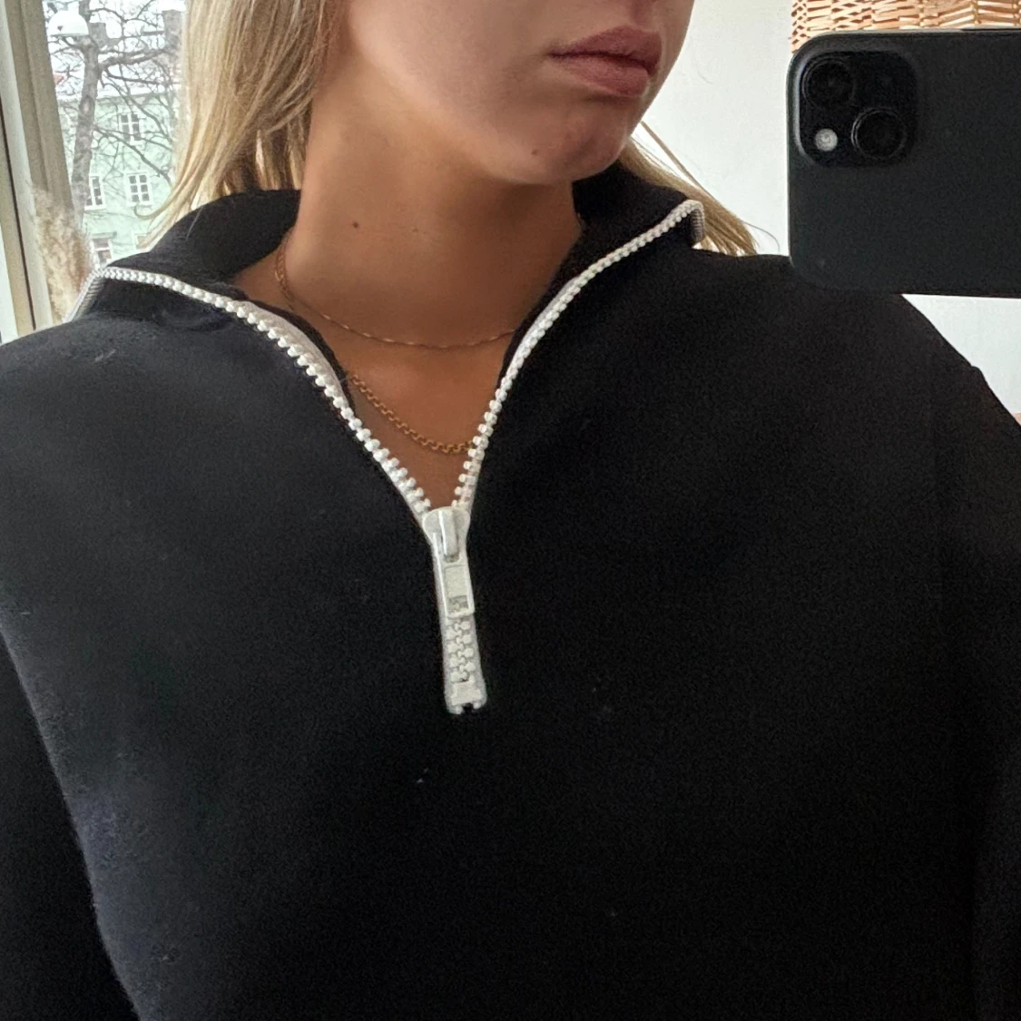Svart hals zip - 2