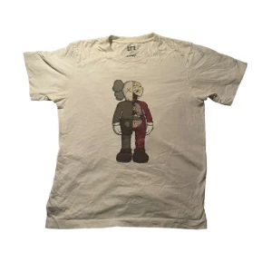 T-shirt  - Väldigt skön oh snygg 