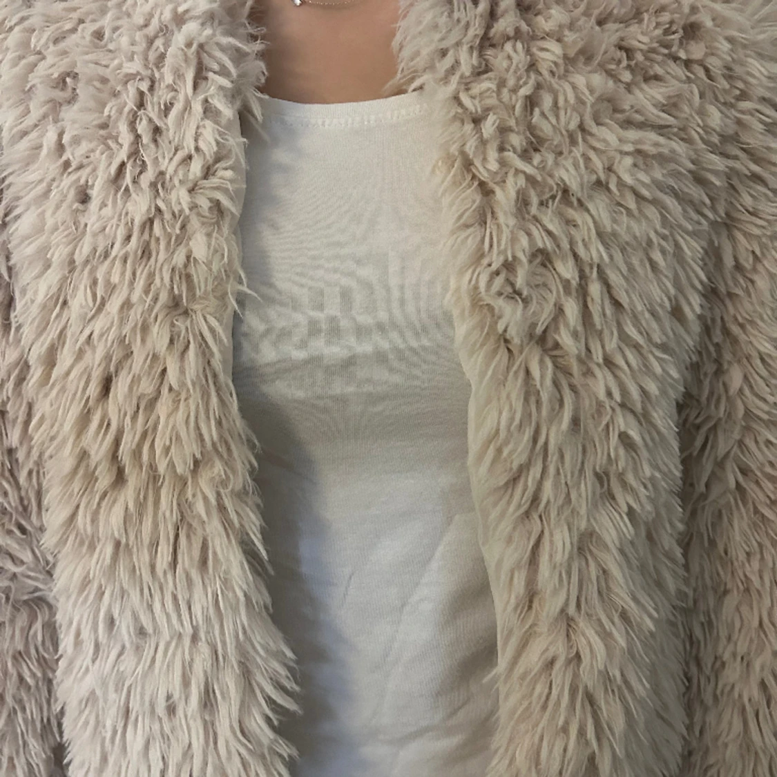 Fluffig jacka/kofta - 90