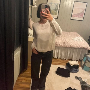 Stickad tröja - Super snygg stickad tröja!💕 säljs då den inte används🥰