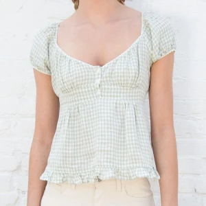 Brandy Melville Blair topp - Säljer min somriga brandy topp i storlek xs/s. Org pris var runt 260kr