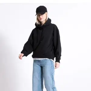 Det är en halt vanlig hoodie från lager 157 som jag säljer då den är för liten, storlek m men känns som s💕