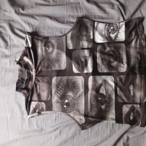 Tröja  - I bra skick. 