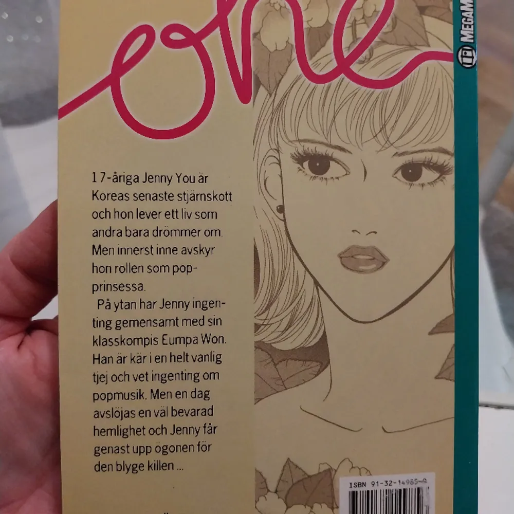 One av Lee Vin. Vol 1 Manga. Begagnat skick.. Accessoarer.
