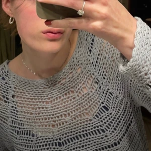 Finaste hålstickade tröjan från Hunkydory - Världens finaste hålstickade tröjan från Hunkydory i strl S! Jättefin ljusblå färg 💕 