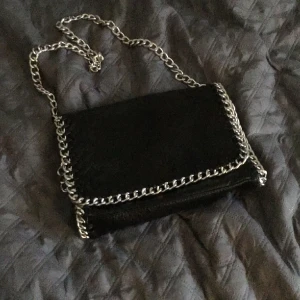 Tiamo svart💓 - En tiamo väska som nästan är helt ny, använd 1-2 gånger korta stunder💓 