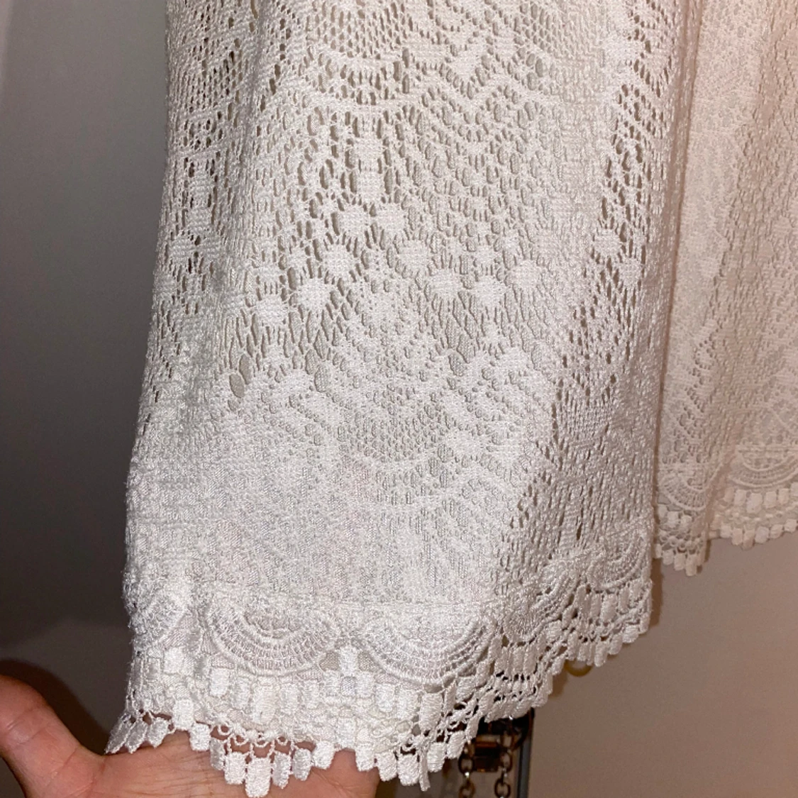 Vit spetsklänning - 90