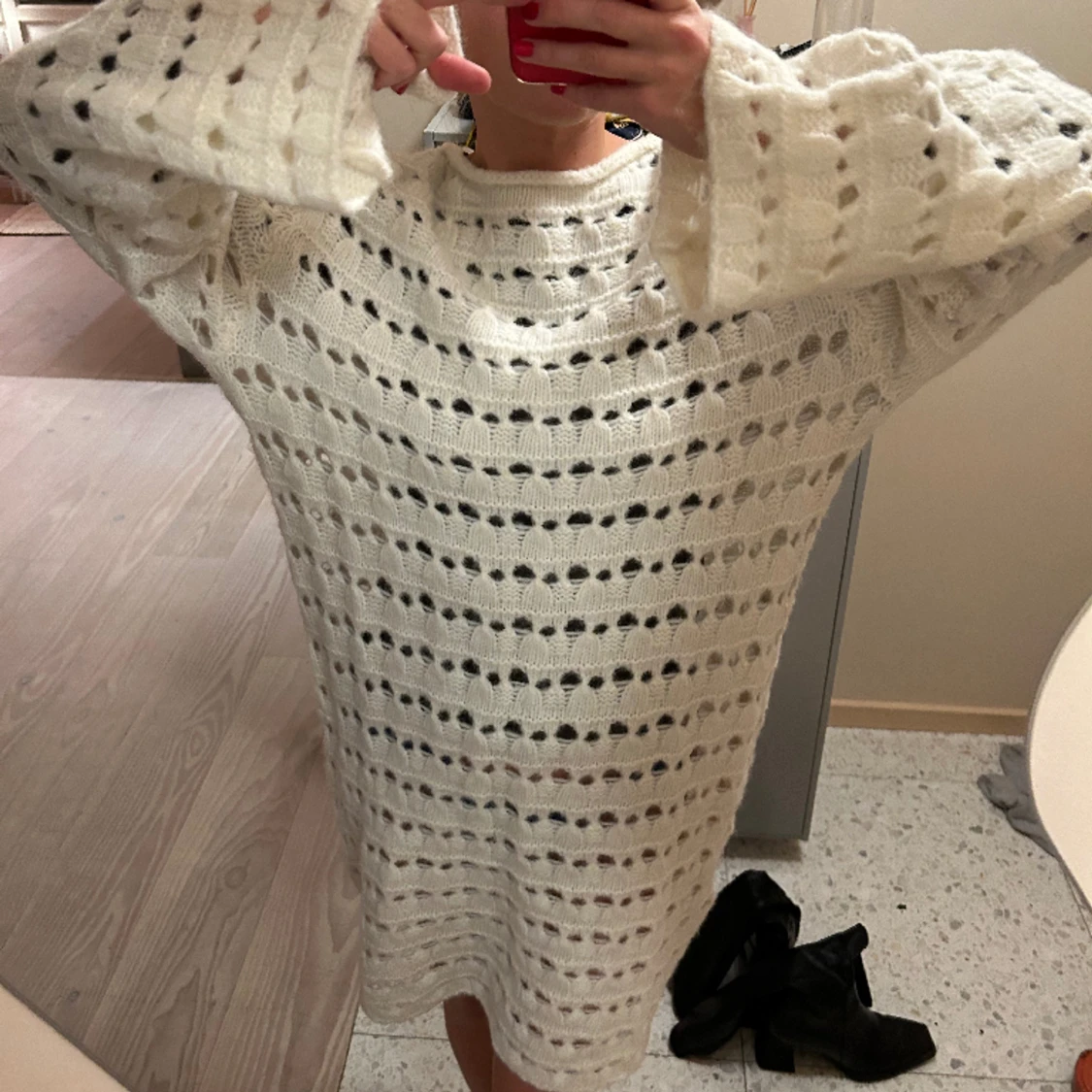 Otroligt fin stickad klänning - 91