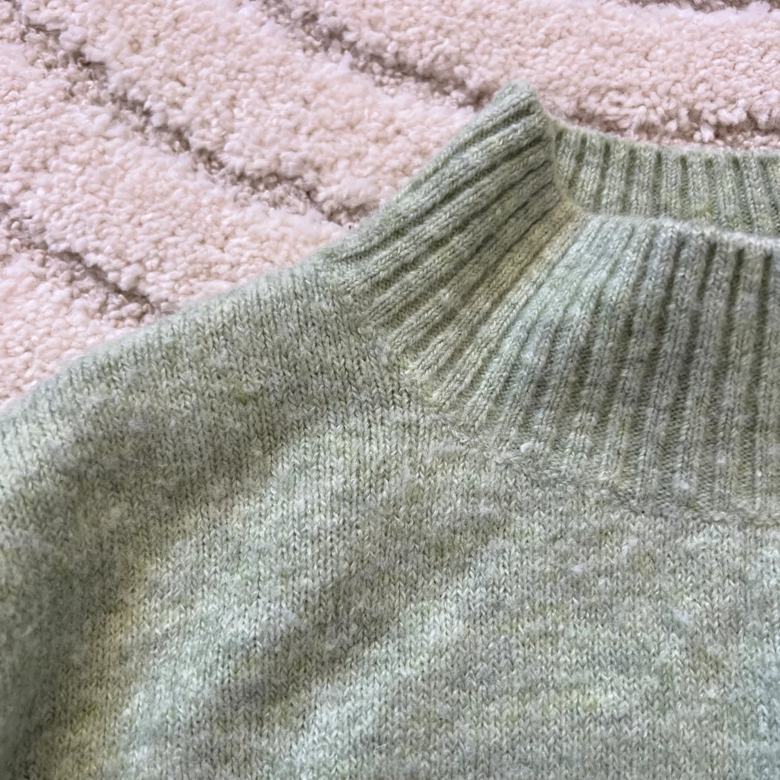 Ljusgrön tröja - 90