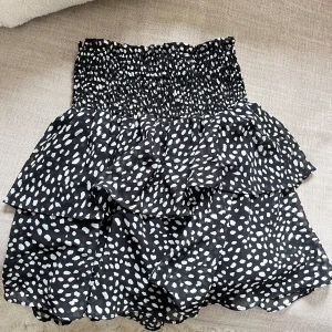 Kjol - Oanvänd kjol från populära Retro & Icon🫶🏼✨