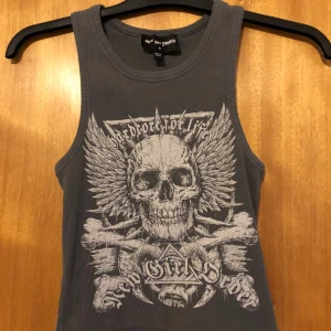 New girl order linne - Stretch ribbed tank 