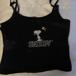 Snoopy linne - Fett söt snoopy linne! Tvättas innan den skickad såklart