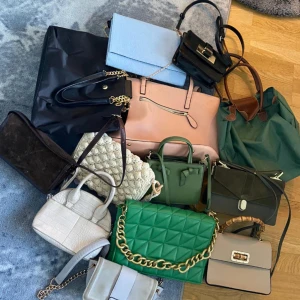 Väskor - En väska kostar 200