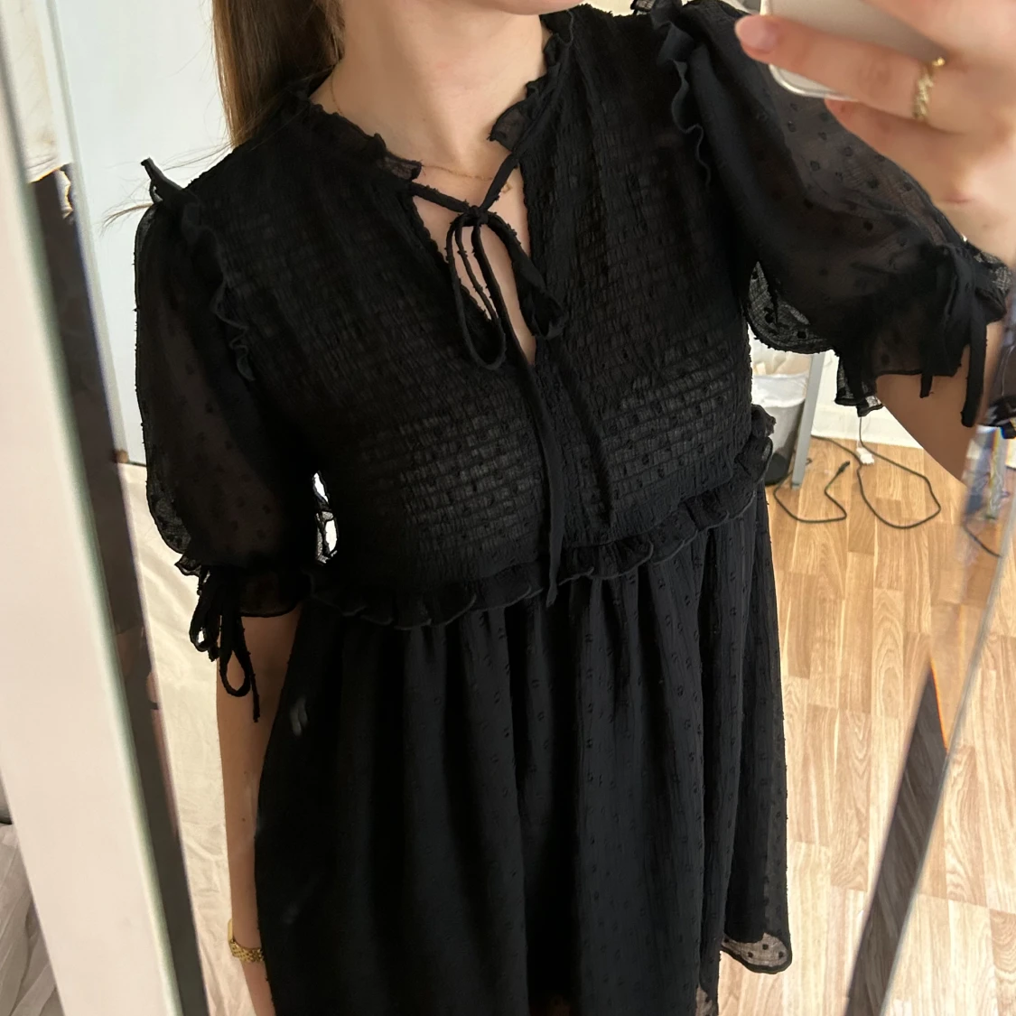 Svart miniklänning  - 90