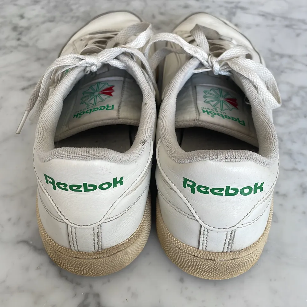 Reebok Club C 85 vintage, storlek 41 helt okej skick lite slitna 250kr. Skor.