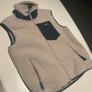patagonia väst - Perfekt kondition  ny skick ny pris 1500 tar byten  hör av dig vid frågor 