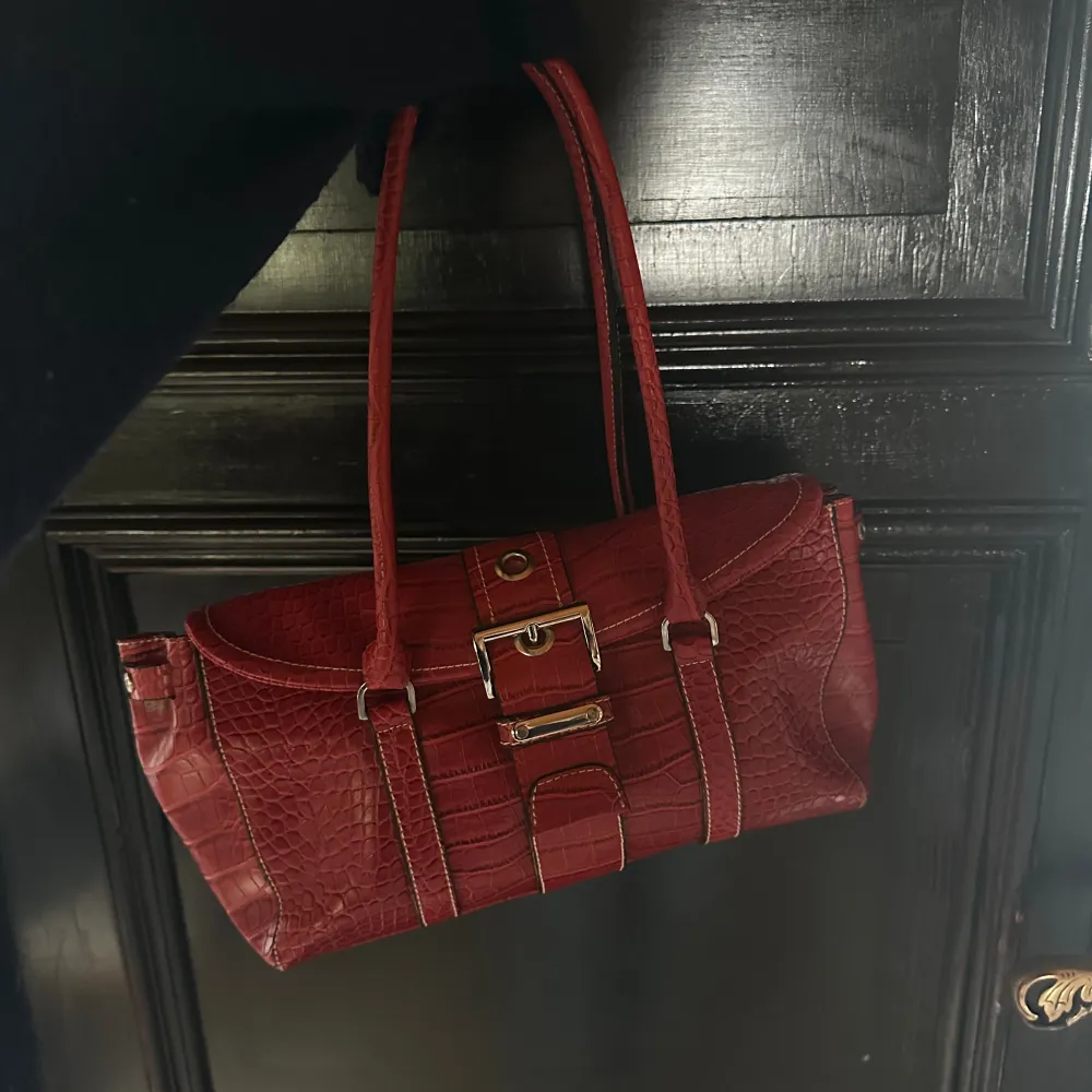 Vintage röd handväska. Väskor.