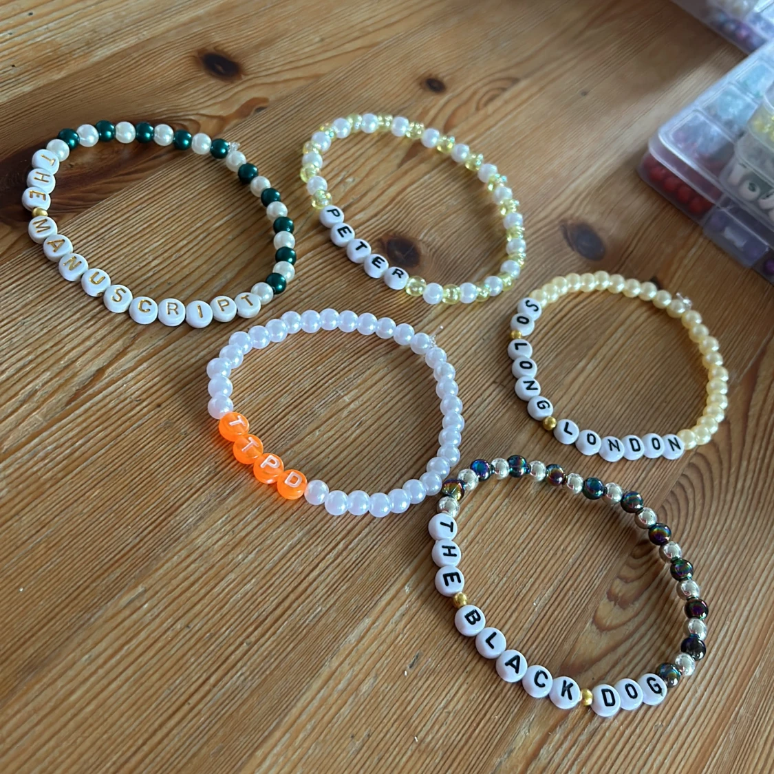 Friendship bracelets - 90