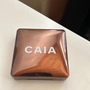 Caia bronzer - Färg - antigua  Använd 3 gånger 