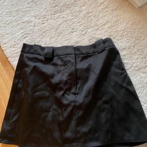 Kjol - Kjol från topshop 